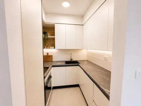 Izdavanje, četvorosoban stan, 113m², Master Kvart, Podgorica - image 4