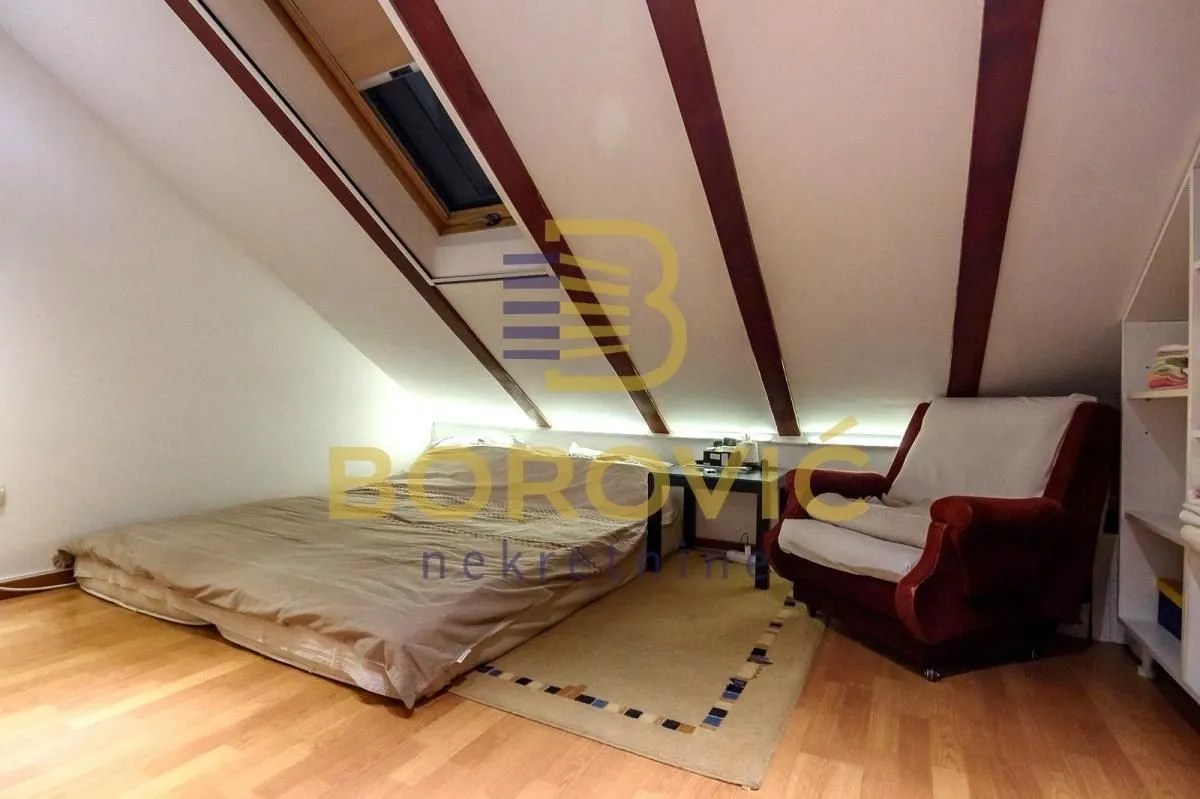 Sale, four bedroom apartment, 104m², Stari Grad, Beograd