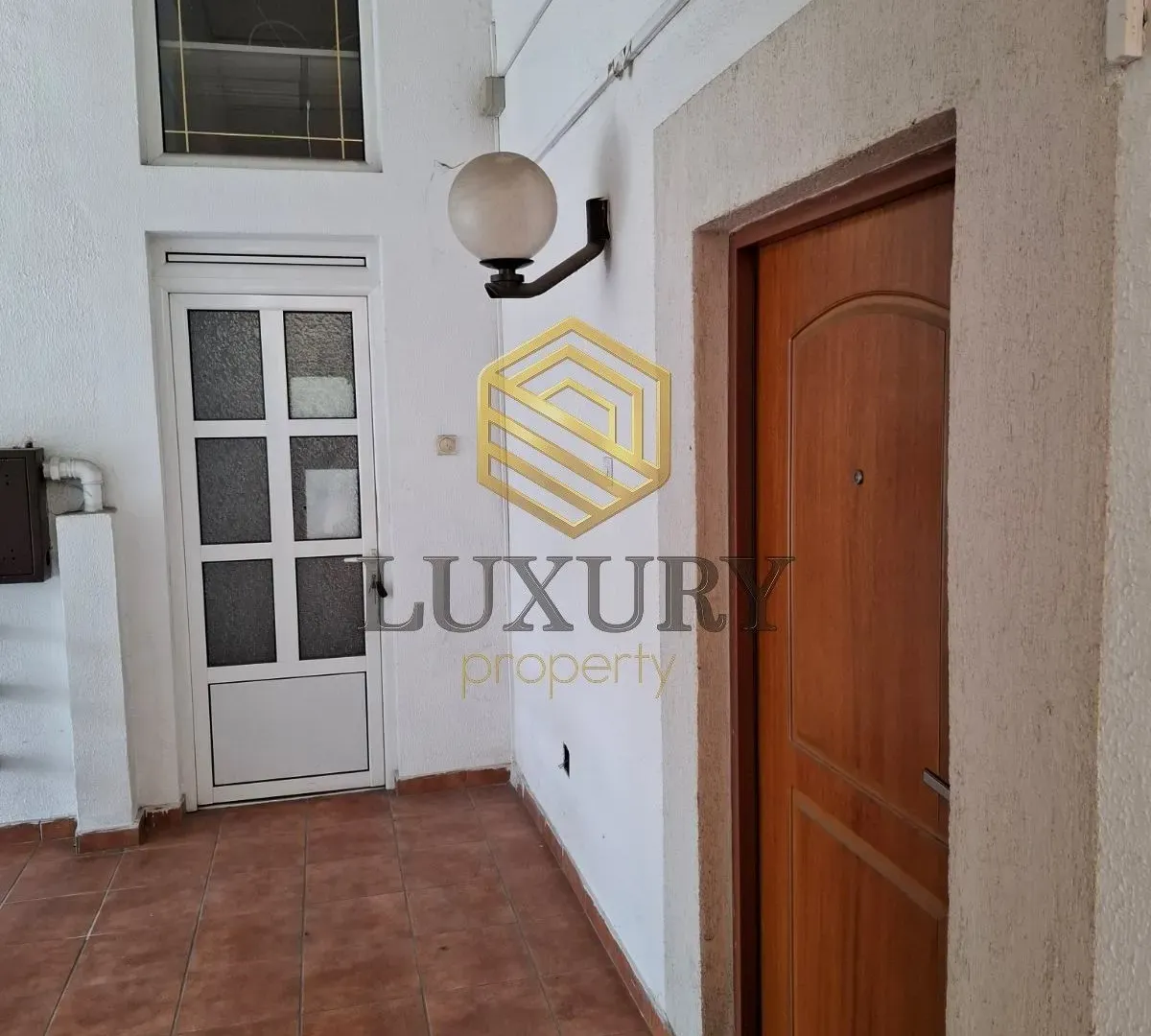 Rent, office space, 95m², Stari Aerodrom, Podgorica