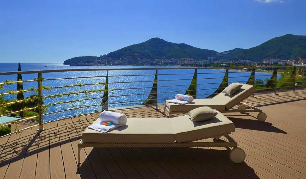Prodaja, trosoban stan, 167m², Zavala, Budva