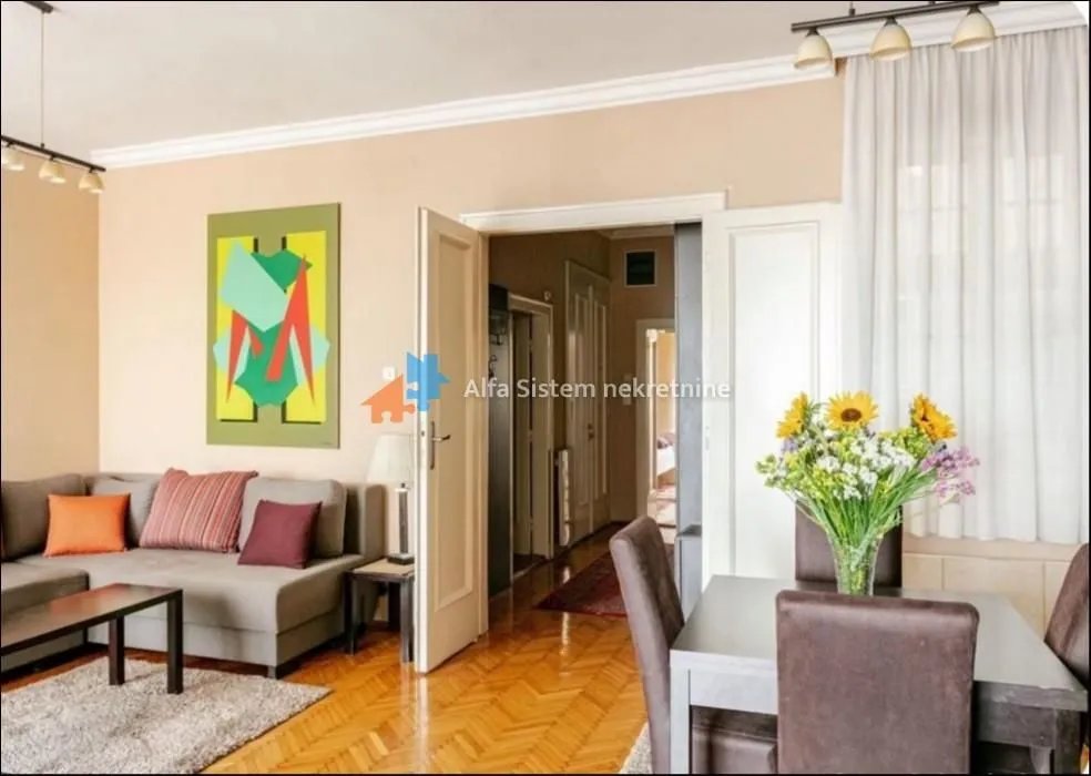 Izdavanje, trosoban stan, 80m², Zeleni Venac, Beograd