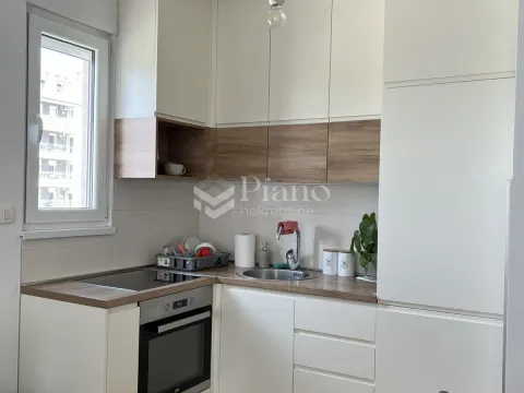 Rent, one bedroom apartment, 40m², Blok 9, Podgorica - image 6