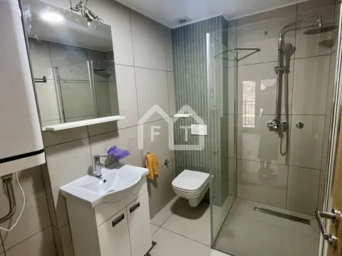 Izdavanje, trosoban stan, 65m², Južni Bulevar, Vračar Sve Podlokacije - image 13