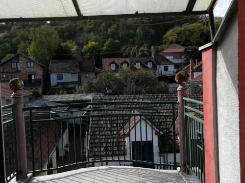 Sale, three bedroom apartment, 130m², Sremski Karlovci, Novi Sad - image 13