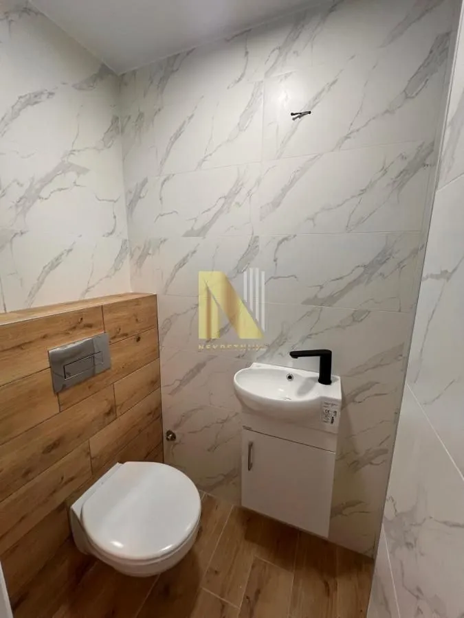 Prodaja, dvosoban stan, 73m², Centar, Novi Sad