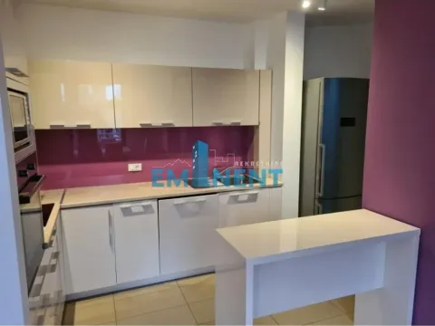 Izdavanje, trosoban stan, 82m², Slavija, Vračar Sve Podlokacije - image 4