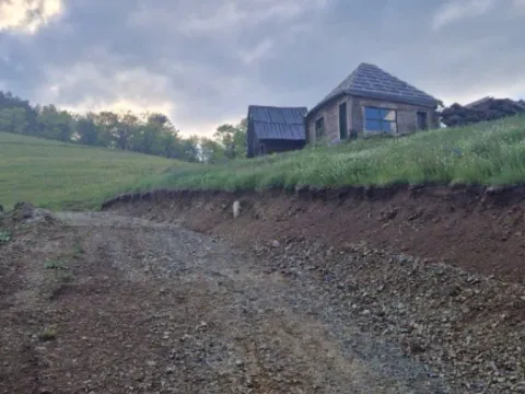 Sale, land lot, 4000m², Čajetina, Srbija - image 4