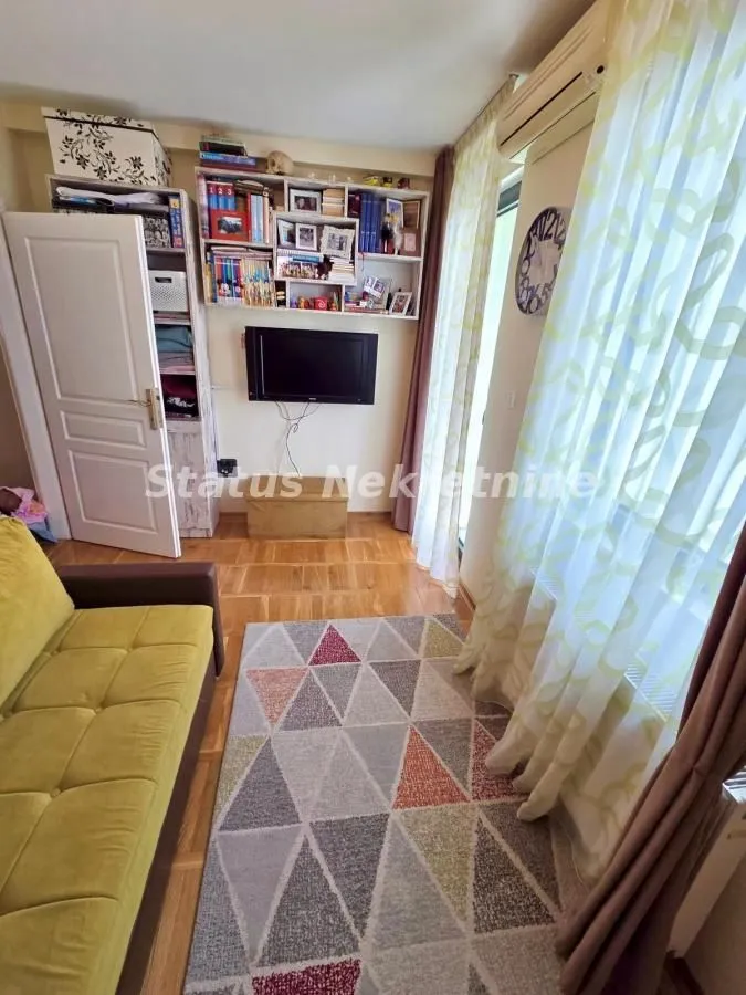 Prodaja, četvorosoban stan, 116m², Grbavica, Novi Sad Sve Podlokacije