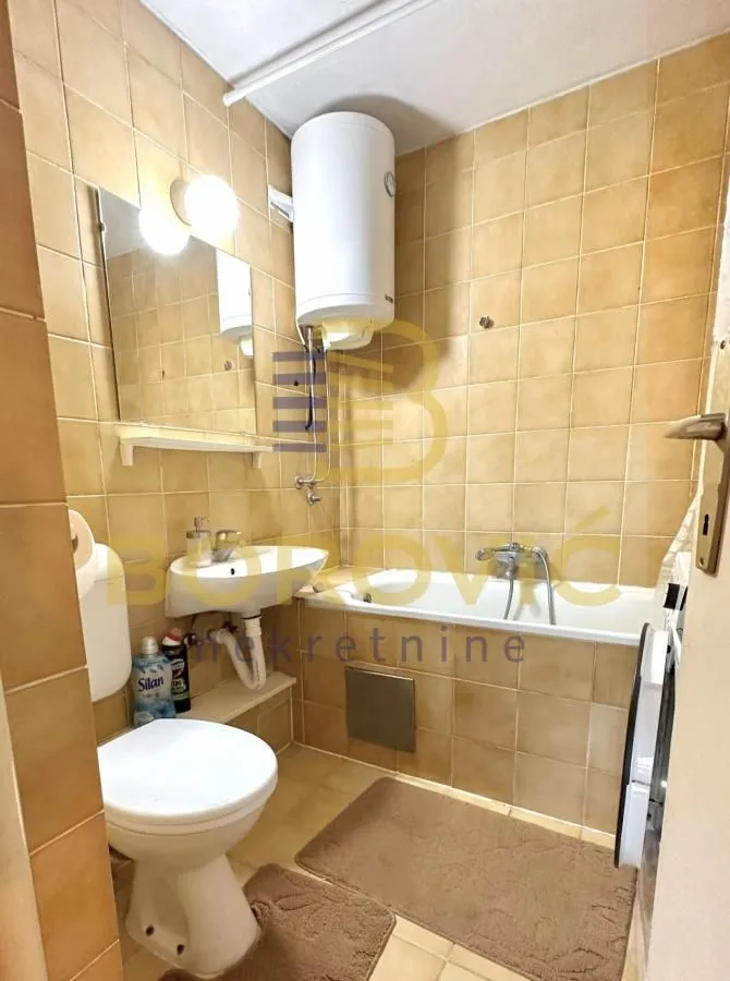 Izdavanje, dvosoban stan, 64m², Retenzija, Beograd