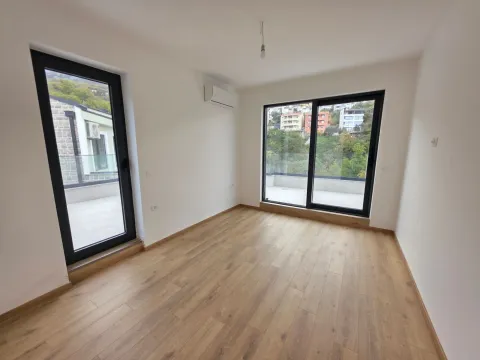 Sale, two bedroom apartment, 162m², Kamenovo, Budva - image 10