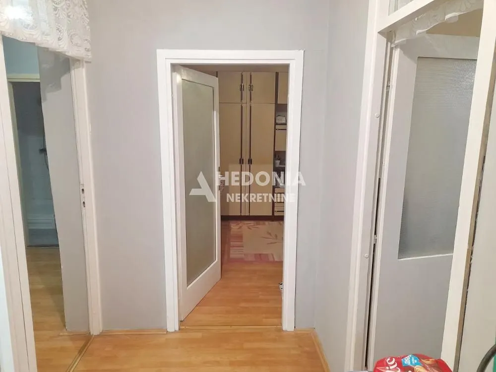 Prodaja, trosoban stan, 78m², Zemun Sve Podlokacije, Beograd