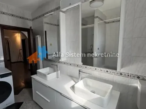 Rent, four bedroom apartment, 163m², Savski Venac, Beograd - image 25