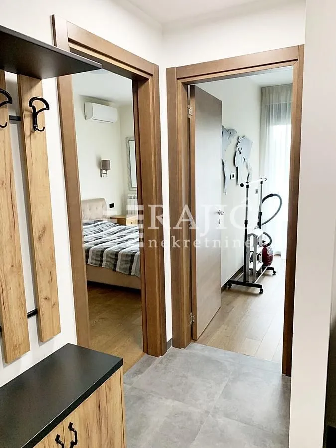 Rent, three bedroom apartment, 90m², Čukarica, Beograd