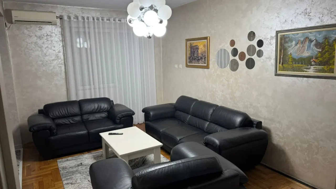 Izdavanje, dvosoban stan, 80m², Stari Aerodrom, Podgorica