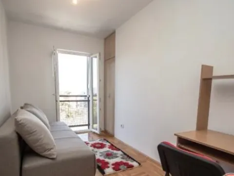 Izdavanje, dvosoban stan, 60m², City Kvart, Podgorica - image 4