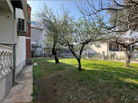 Rent, house, 250m², Zabjelo, Podgorica - image 2