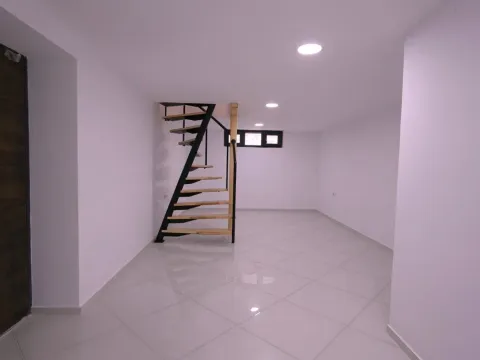 Izdavanje, stan, 95m², Pod Goricom, Podgorica - image 13