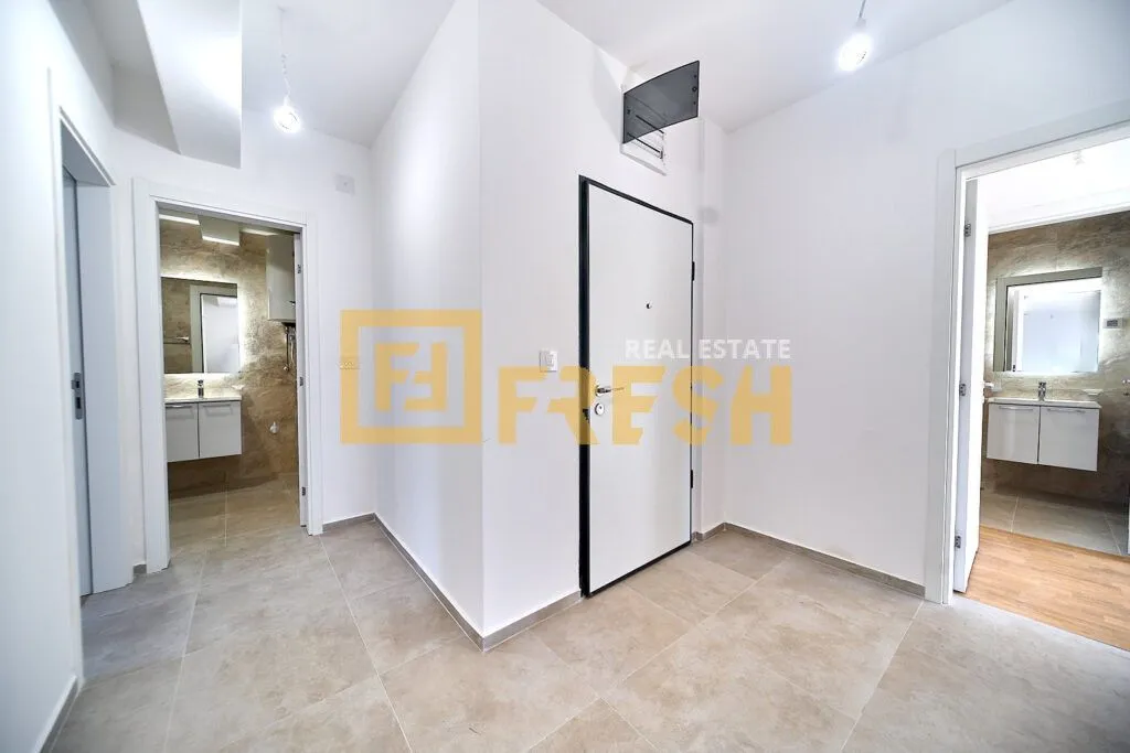 Prodaja, trosoban stan, 104m², Stari Aerodrom, Podgorica