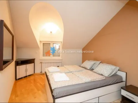 Rent, four bedroom apartment, 140m², Stari Grad, Beograd - image 16