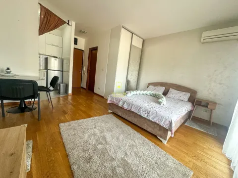 Sale, studio apartment, 33m², City Kvart, Podgorica - image 7