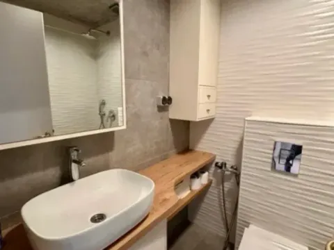 Izdavanje, dvosoban stan, 60m², Ljubović, Podgorica - image 9