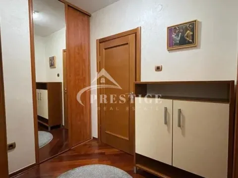 Prodaja, dvosoban stan, 84m², Stari Aerodrom, Podgorica - image 5