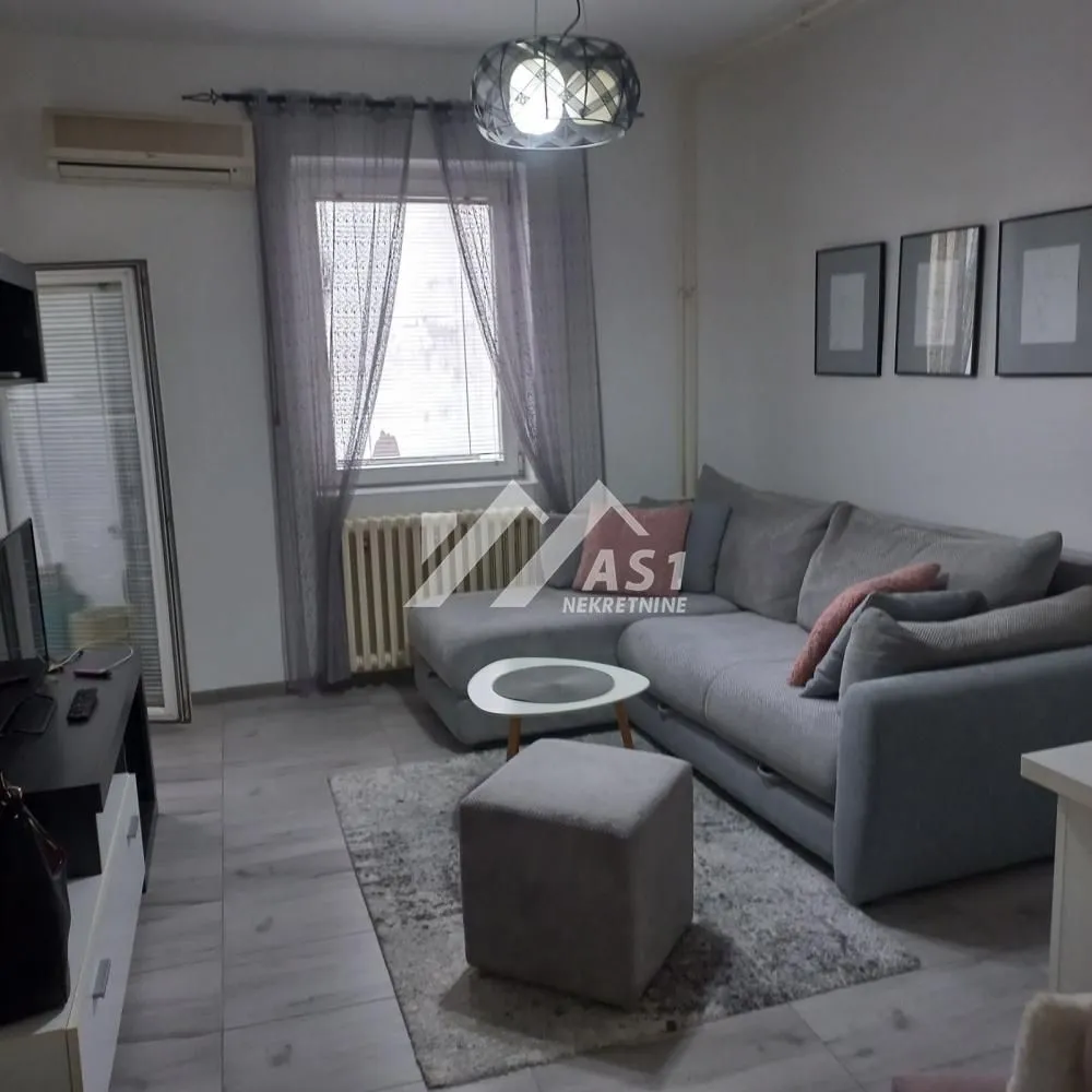 Izdavanje, stan, 29m², Rotkvarija, Novi Sad Sve Podlokacije