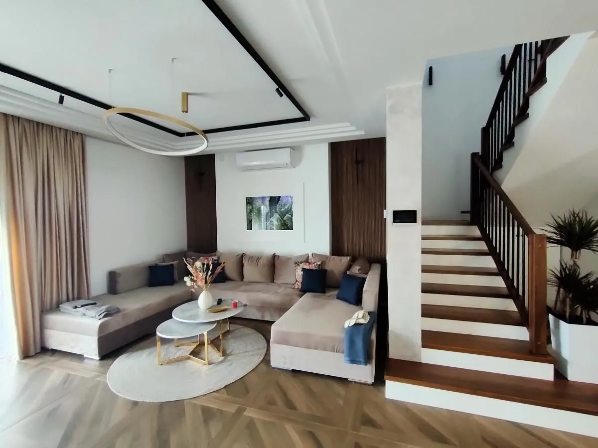 Prodaja, kuća, 200m², Veternik, Novi Sad Sve Podlokacije