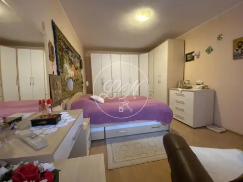 Prodaja, kuća, 210m², Stari Banovci, Stara Pazova - image 9