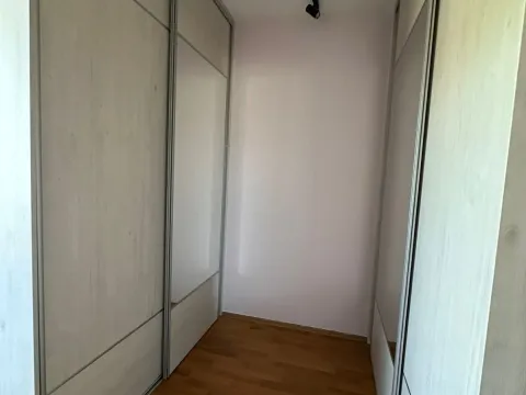 Izdavanje, dvosoban stan, 60m², Pobrežje, Podgorica - image 3