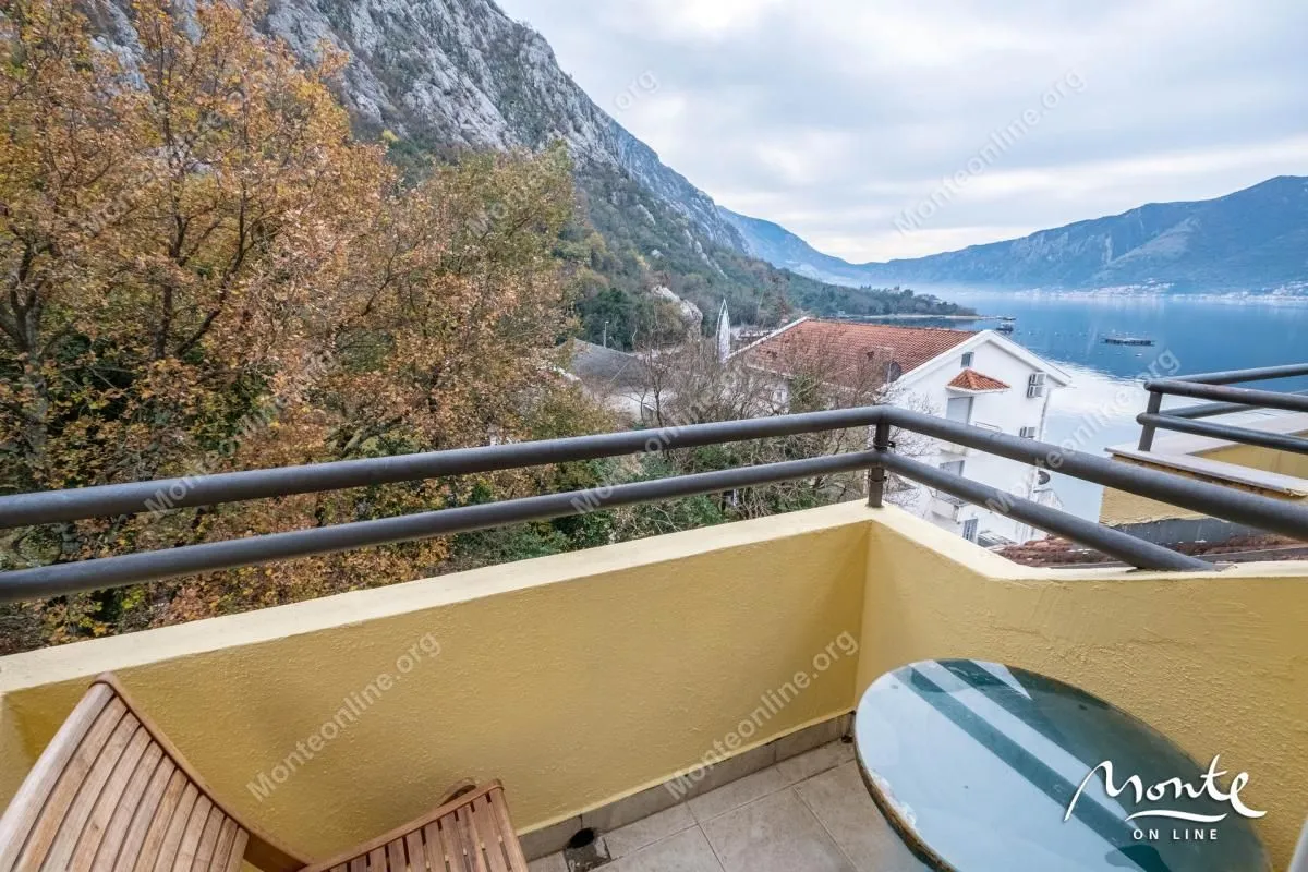 Prodaja, dvosoban stan, 44m², Ljuta, Kotor