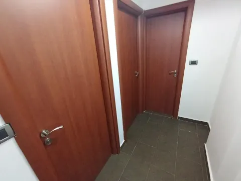 Izdavanje, trosoban stan, 90m², Podgorica, Crna Gora - image 5