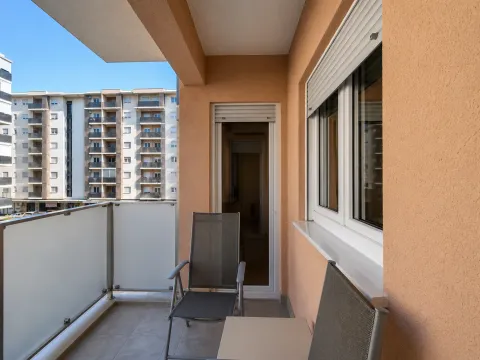 Izdavanje, dvosoban stan, 72m², City Kvart, Podgorica - image 11