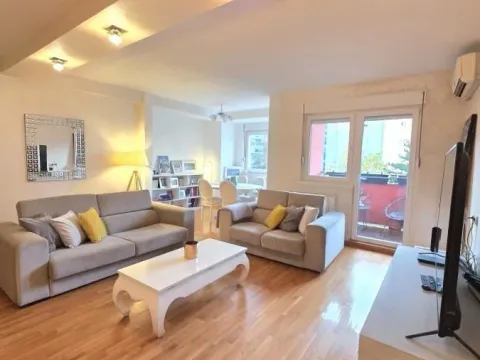 Sale, three bedroom apartment, 82m², Filmski Grad, Beograd - image 5