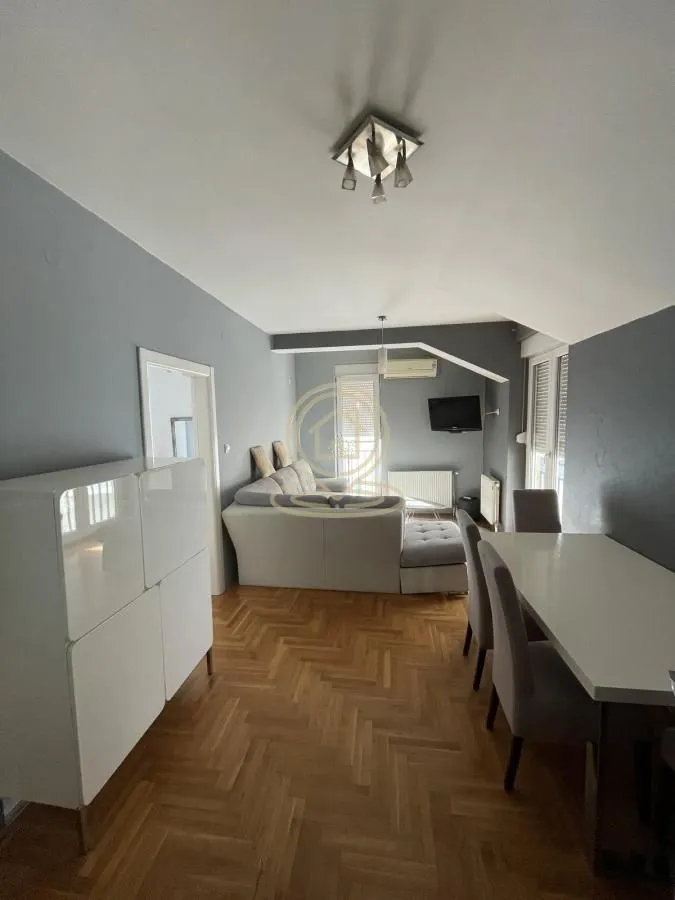 Izdavanje, stan, 60m², Centar, Novi Sad