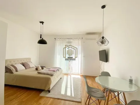 Izdavanje, stan, 30m², City Kvart, Podgorica - image 1