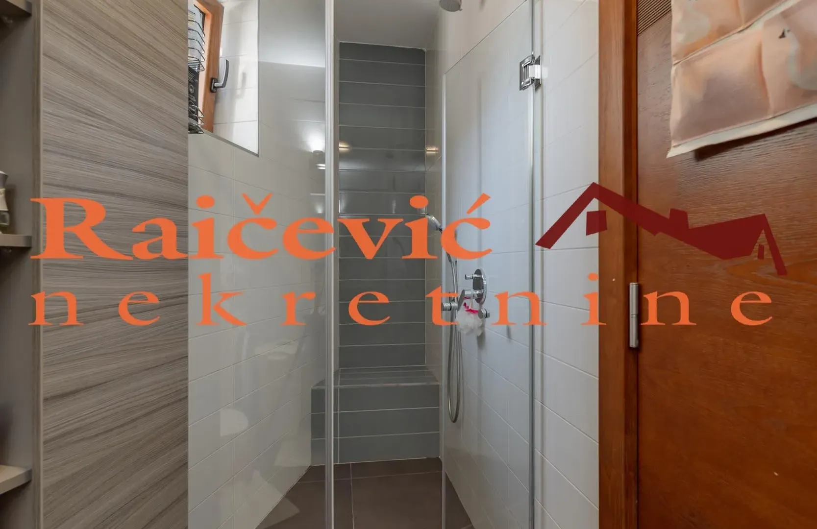 Prodaja, trosoban stan, 87m², Zvezdara Sve Podlokacije, Beograd