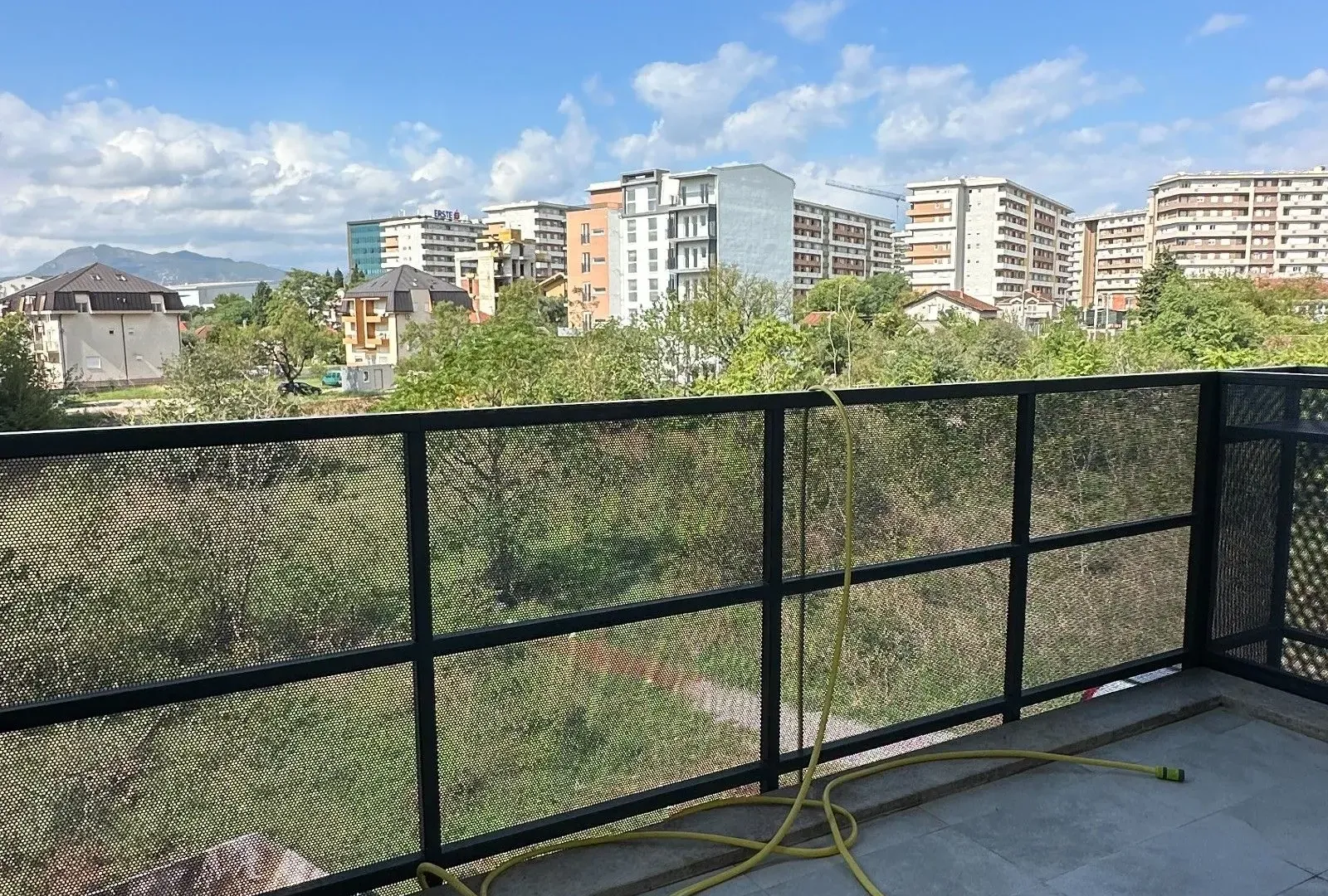 Izdavanje, jednosoban stan, 53m², Kod Big Fashion-a, Podgorica