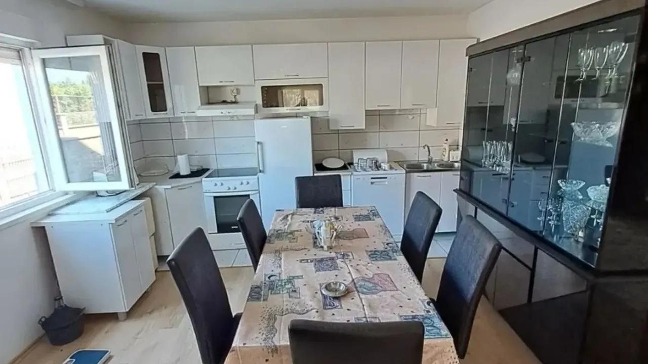 Rent, house, 130m², Tološi, Podgorica