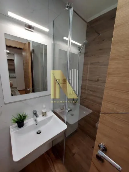 Izdavanje, dvosoban stan, 47m², Grbavica, Novi Sad Sve Podlokacije