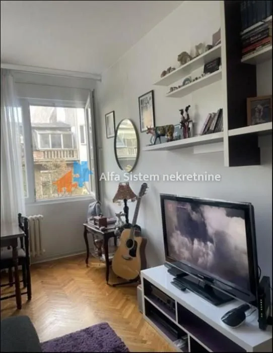 Rent, three bedroom apartment, 70m², Stari Grad, Beograd