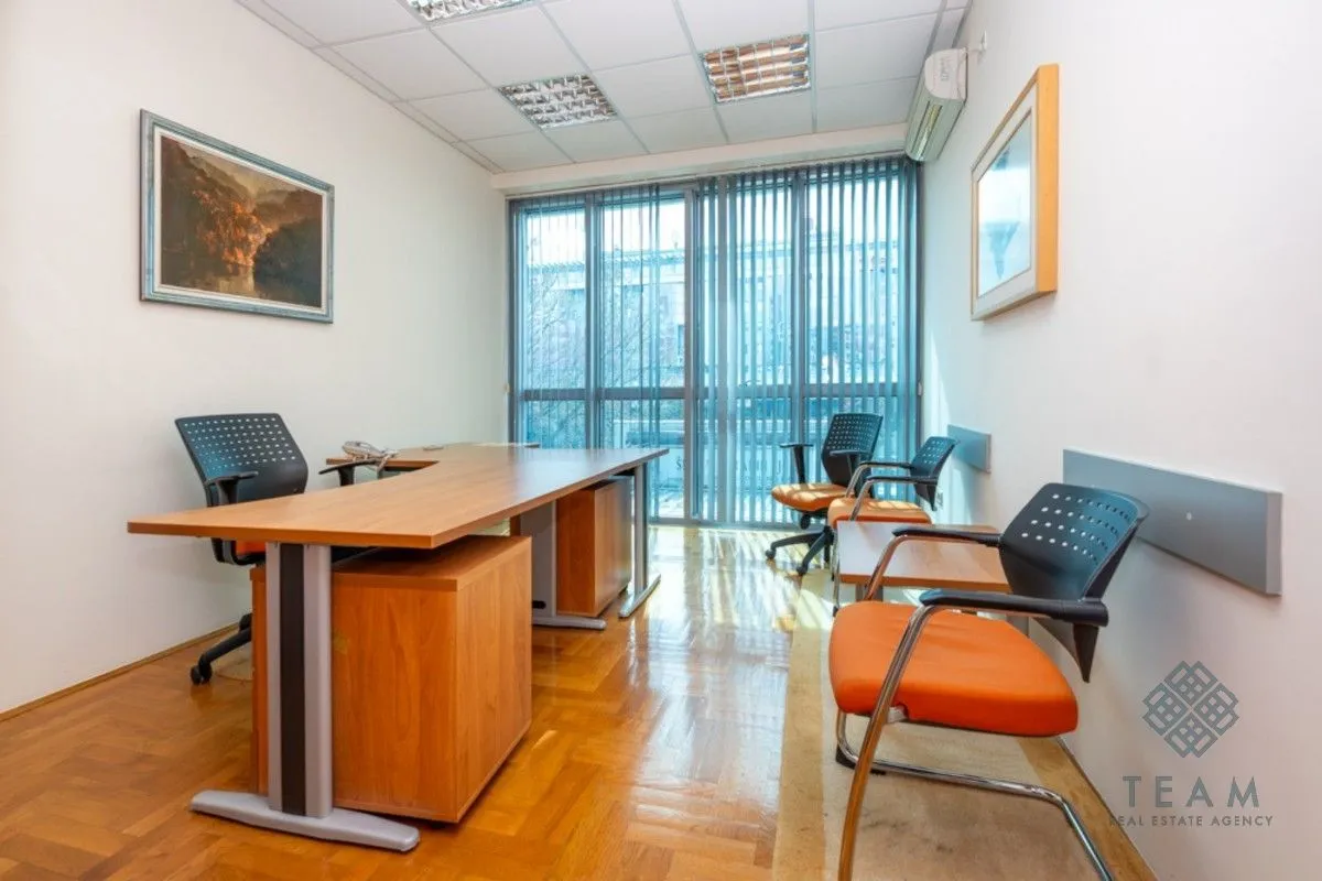 Izdavanje, poslovni prostor, 78m², Preko Morače, Podgorica