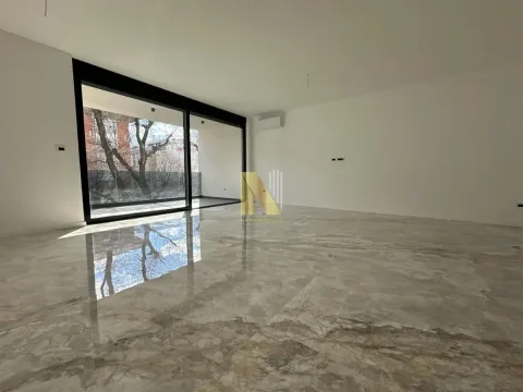 Izdavanje, poslovni prostor, 126m², Novi Sad, Srbija - image 3