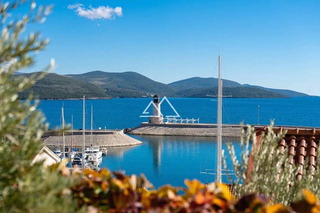 Sale, two bedroom apartment, 114m², Luštica Bay, Tivat