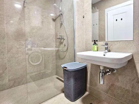 Izdavanje, dvosoban stan, 65m², Zabjelo, Podgorica - image 7