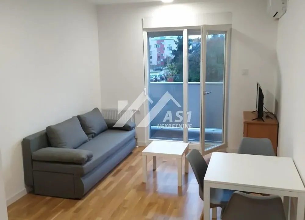 Izdavanje, jednosoban stan, 37m², Novo naselje, Novi Sad