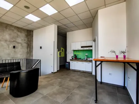 Izdavanje, poslovni prostor, 129m², Dalmatinska ulica, Podgorica - image 6