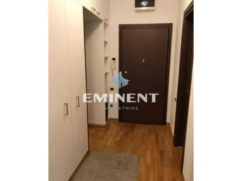 Izdavanje, četvorosoban stan, 100m², Crveni Krst, Beograd - image 16