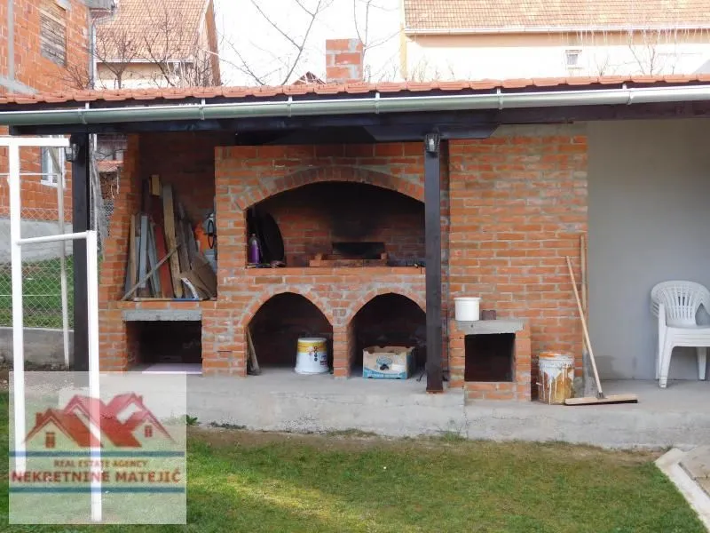 Prodaja, kuća, 250m², Ćava, Kragujevac