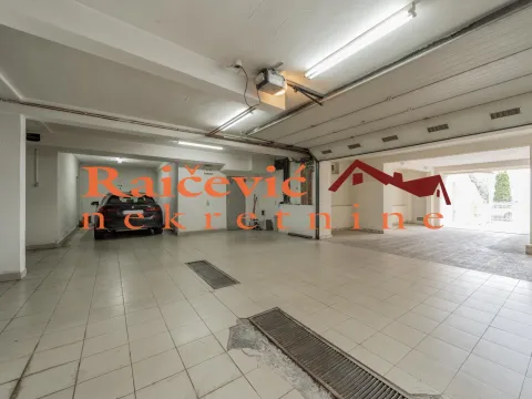 Sale, four bedroom apartment, 142m², Savski Venac, Beograd - image 18